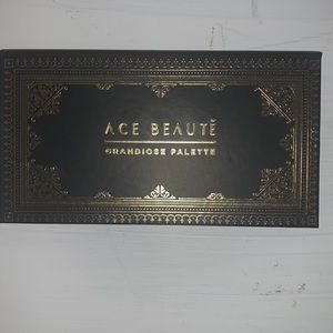 Ace Beaute eyeshadow palette